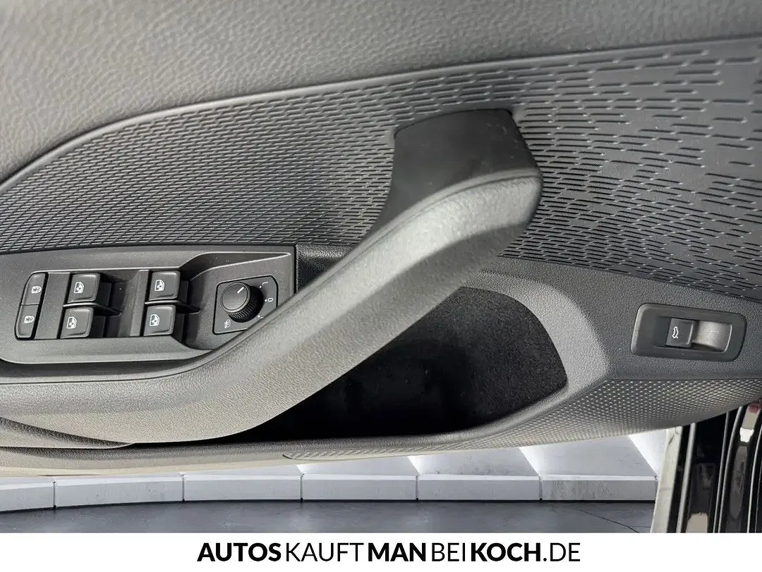 Skoda Octavia - Thumbnail 12