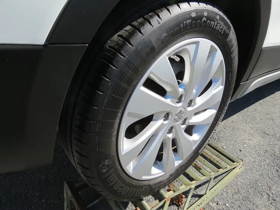 Suzuki SX4 S-Cross - Thumbnail 9