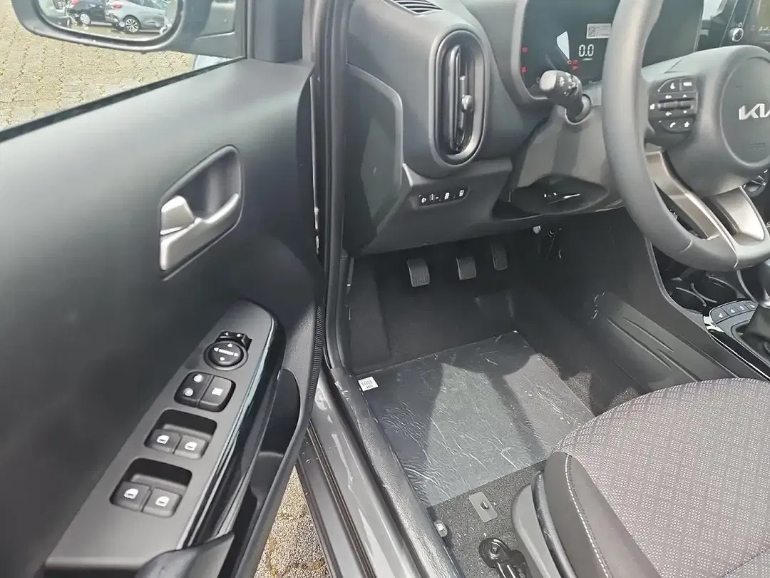 Kia Picanto - Thumbnail 13