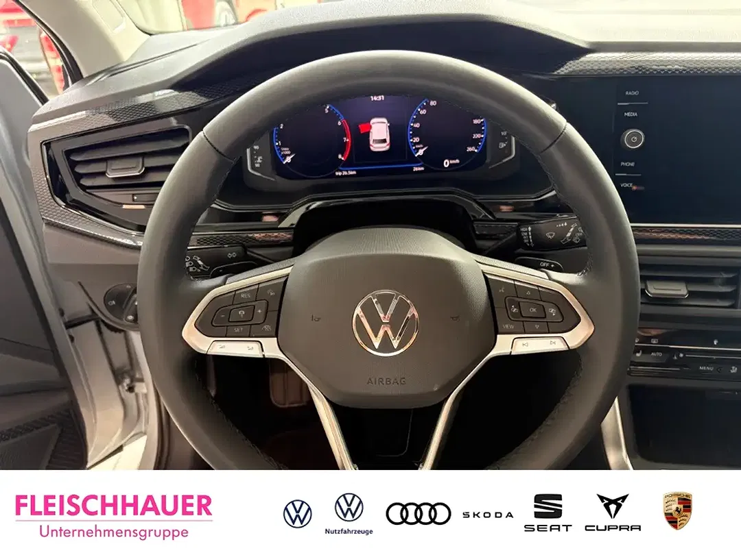 Volkswagen Polo - Thumbnail 12