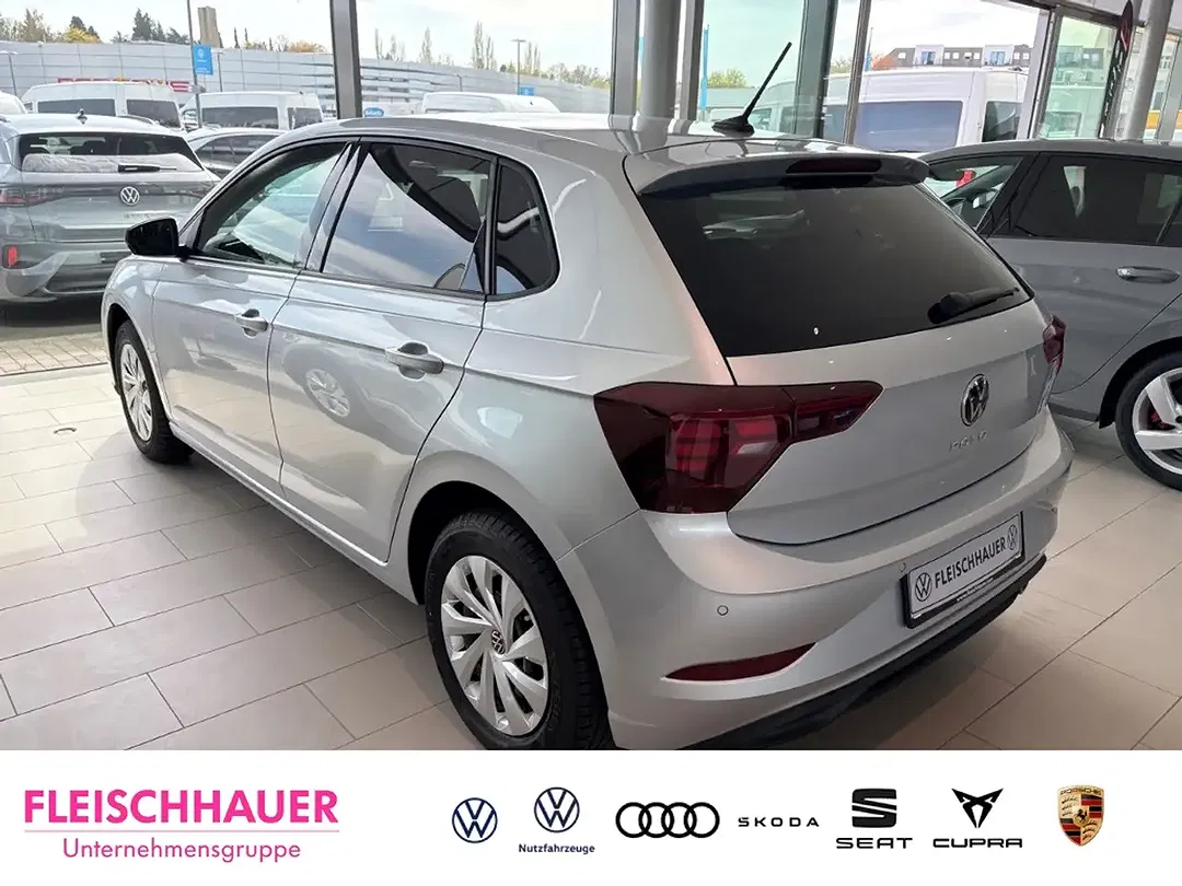 Volkswagen Polo - Thumbnail 2