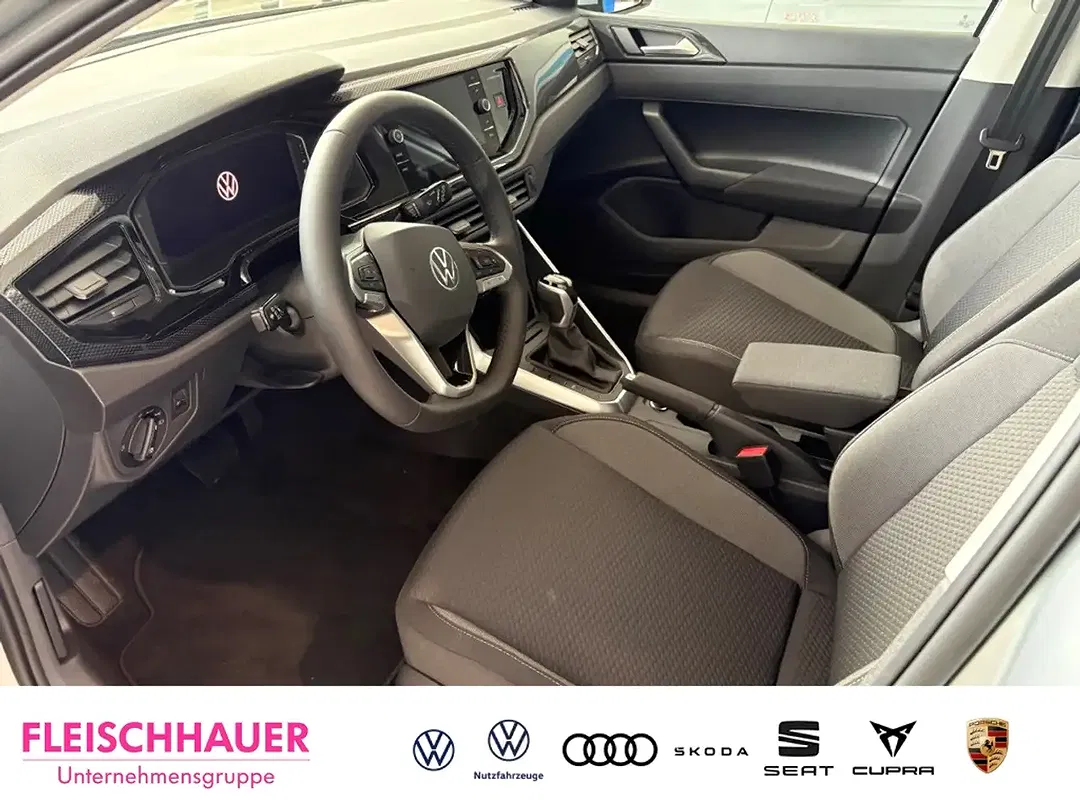 Volkswagen Polo - Thumbnail 5