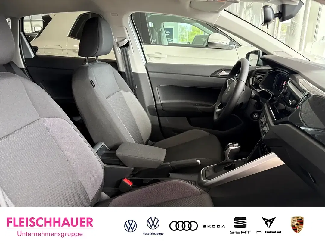 Volkswagen Polo - Thumbnail 8