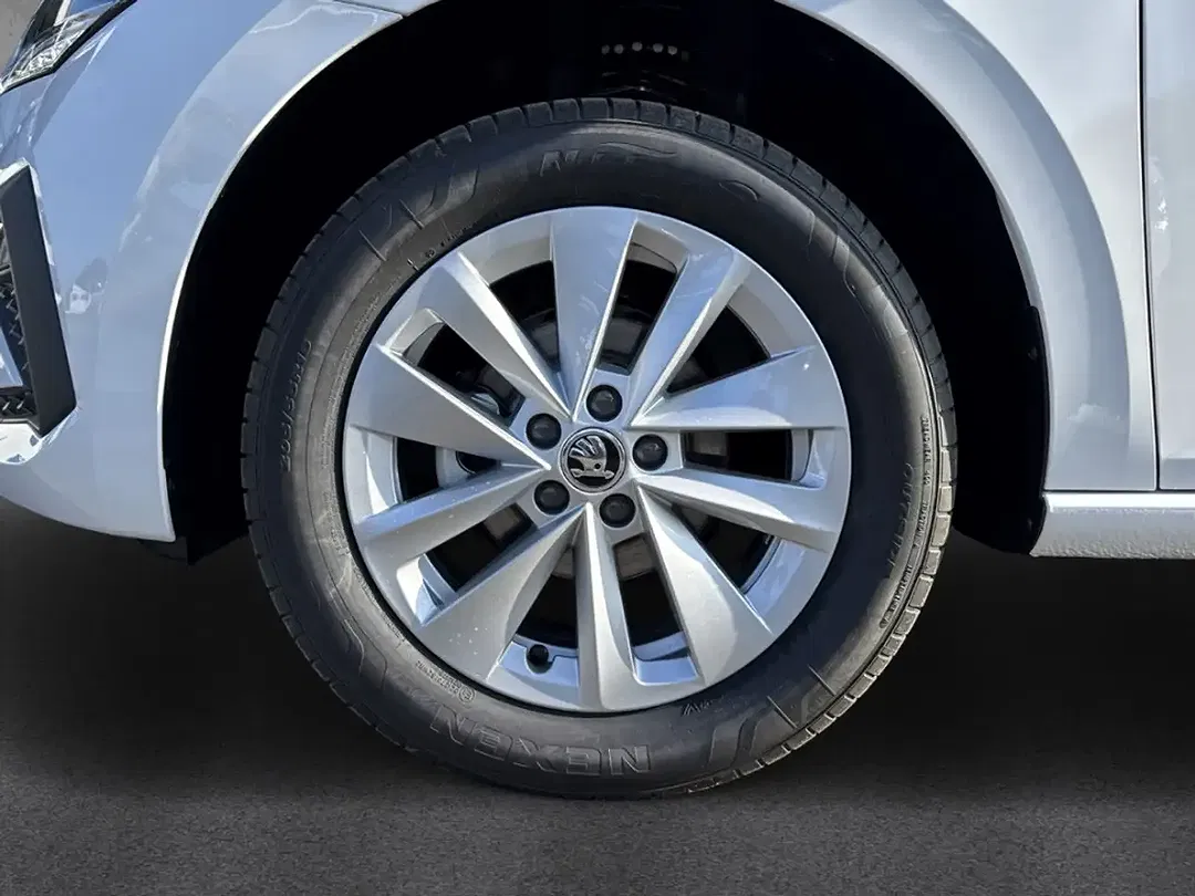Skoda Scala - Thumbnail 14
