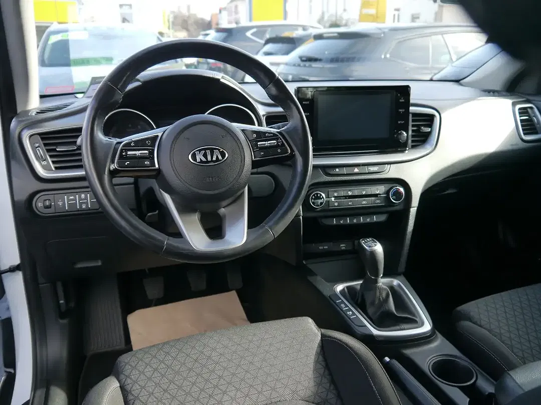 Kia XCeed - Thumbnail 13