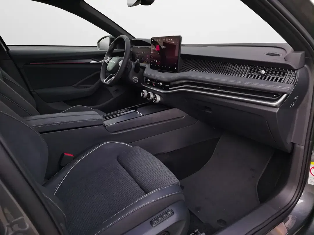 Skoda Superb - Thumbnail 12