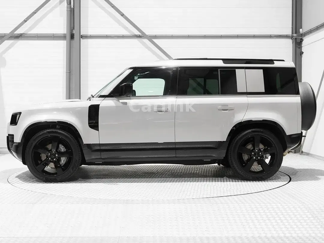 Land Rover Defender - Thumbnail 2
