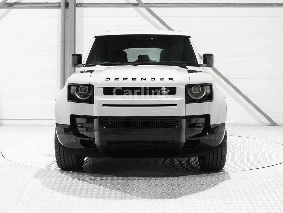 Land Rover Defender - Thumbnail 4