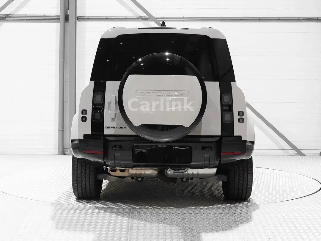 Land Rover Defender - Thumbnail 5