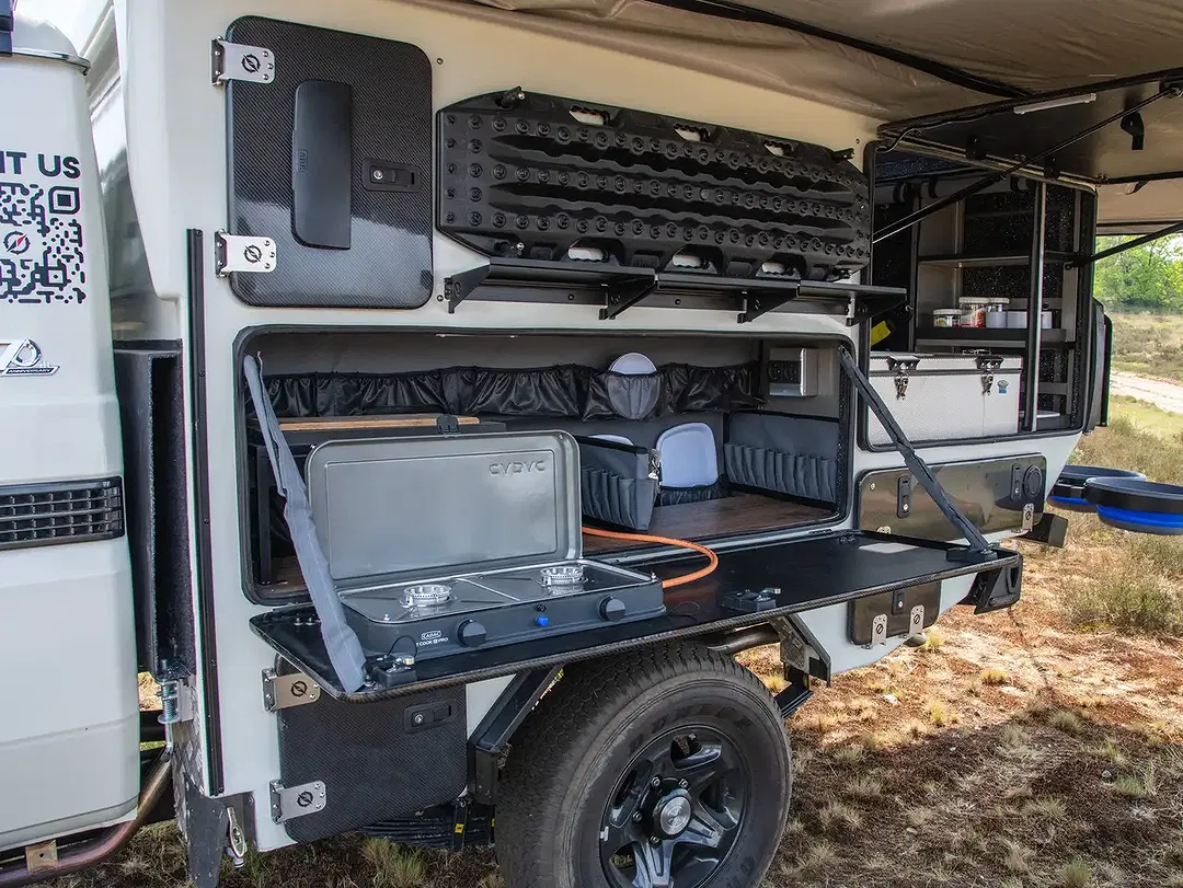 Toyota Land Cruiser - Thumbnail 10
