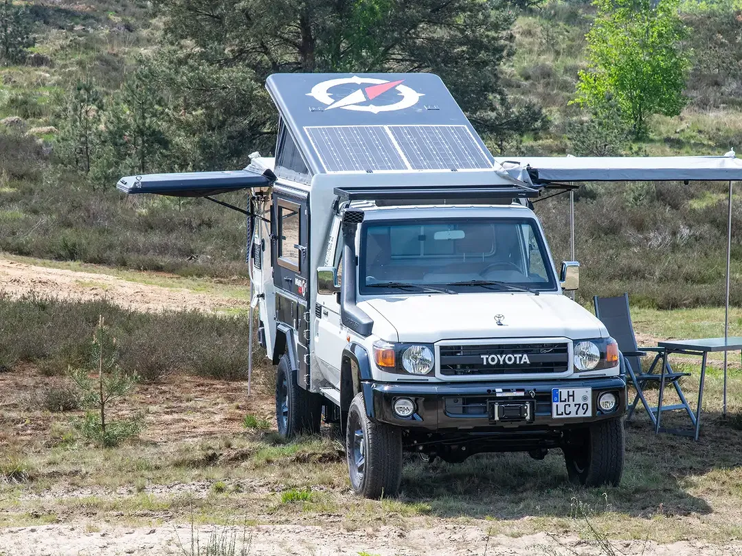 Toyota Land Cruiser - Thumbnail 3