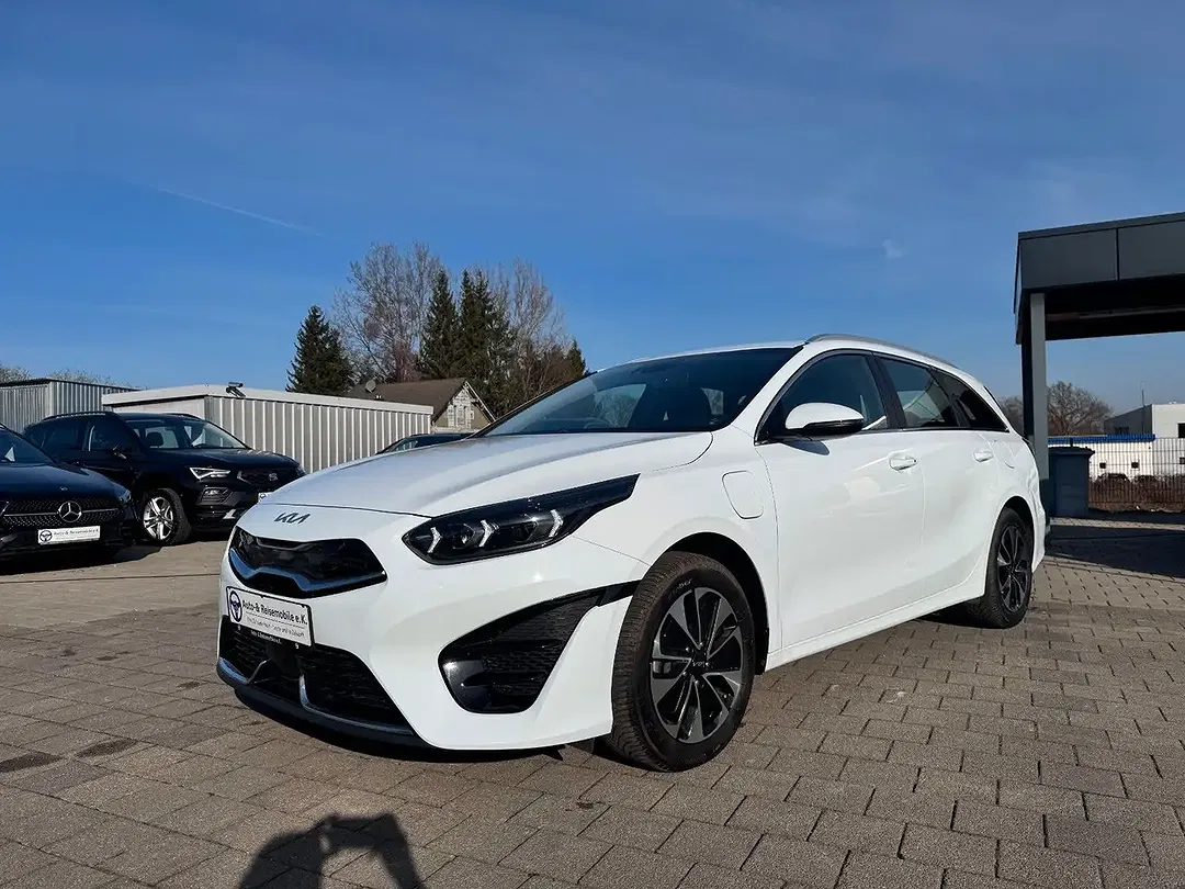 Kia Ceed SW / cee'd SW - Thumbnail 1