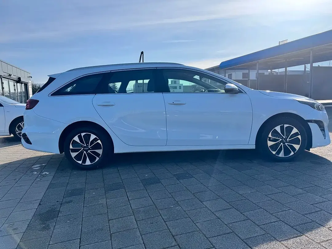 Kia Ceed SW / cee'd SW - Thumbnail 4