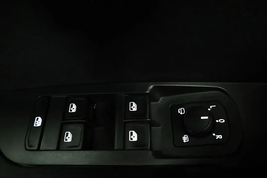Skoda Karoq - Thumbnail 7