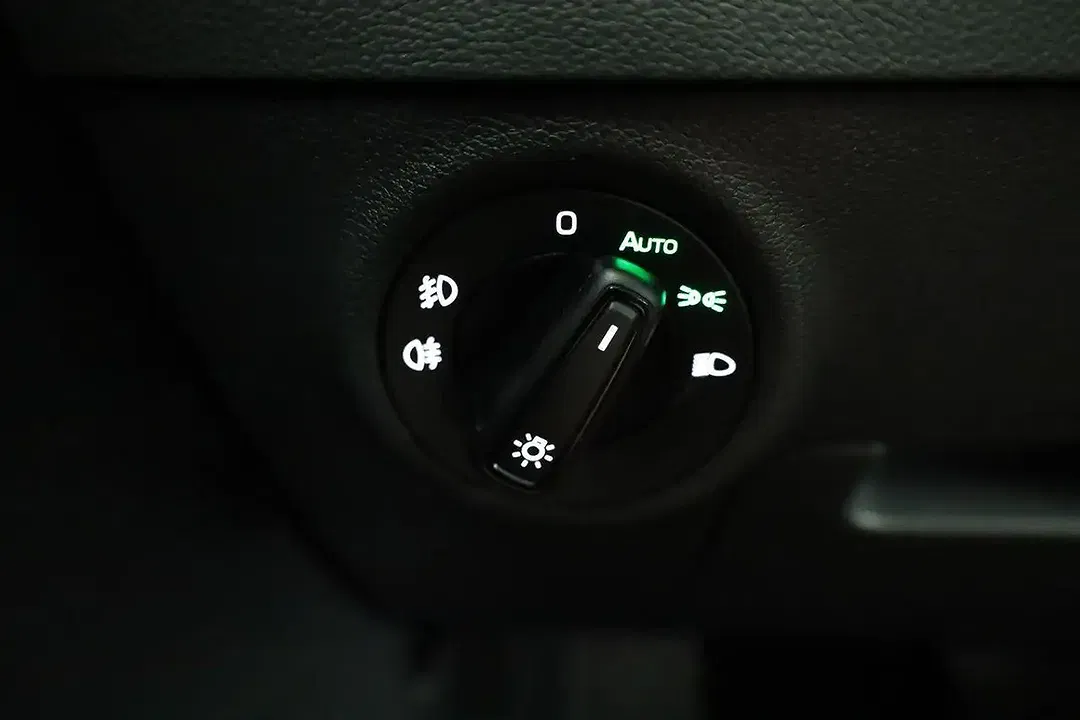Skoda Karoq - Thumbnail 8
