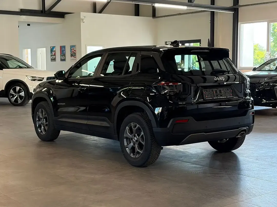 Jeep Avenger - Thumbnail 4