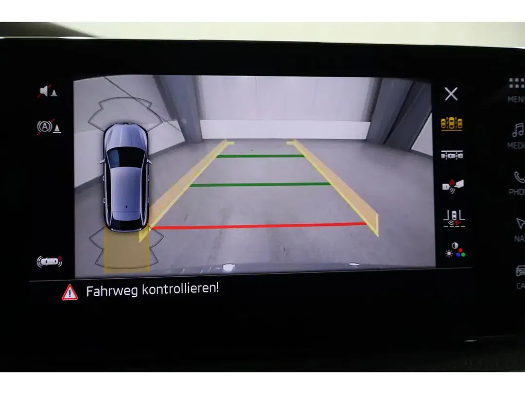 Skoda Scala - Thumbnail 12