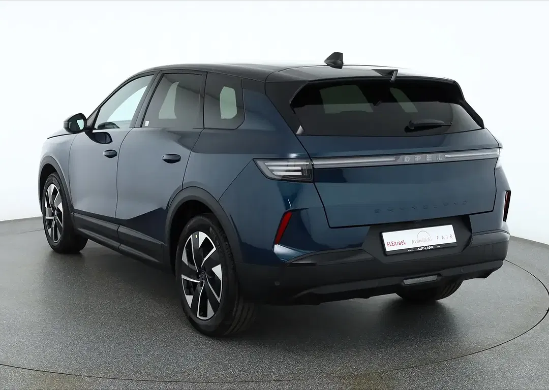 Opel Grandland - Thumbnail 2