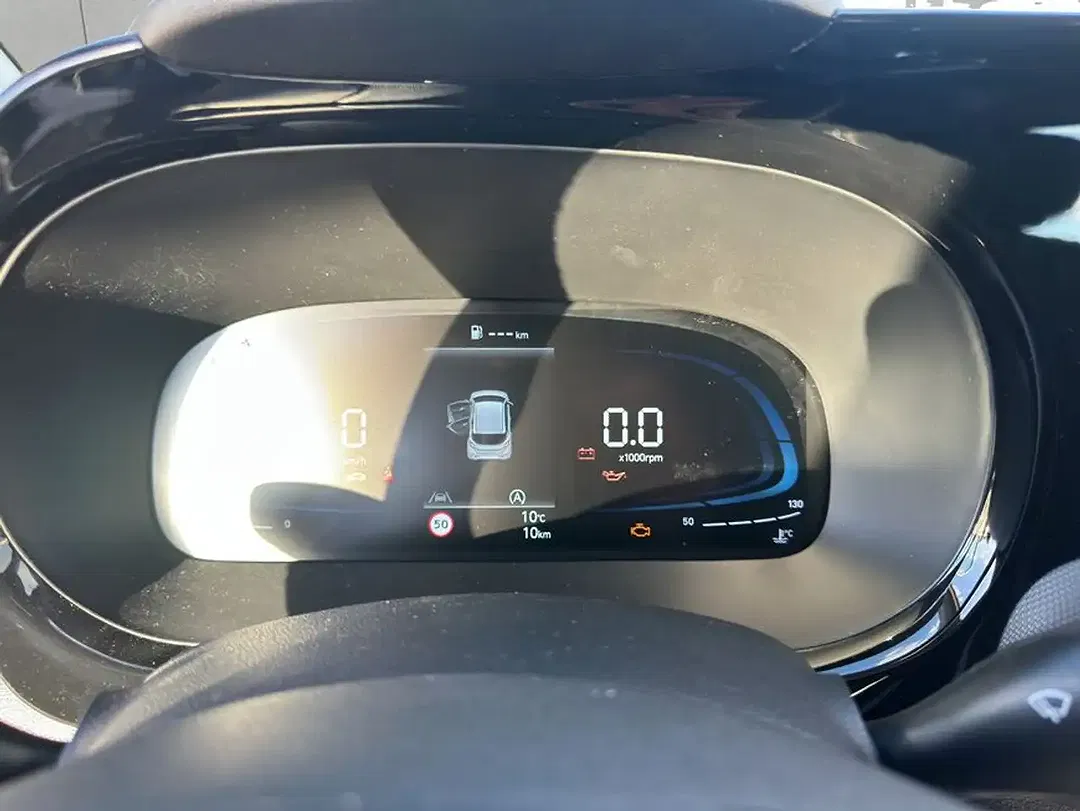 Hyundai i10 - Thumbnail 11