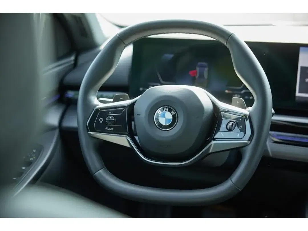 BMW 520 - Thumbnail 10