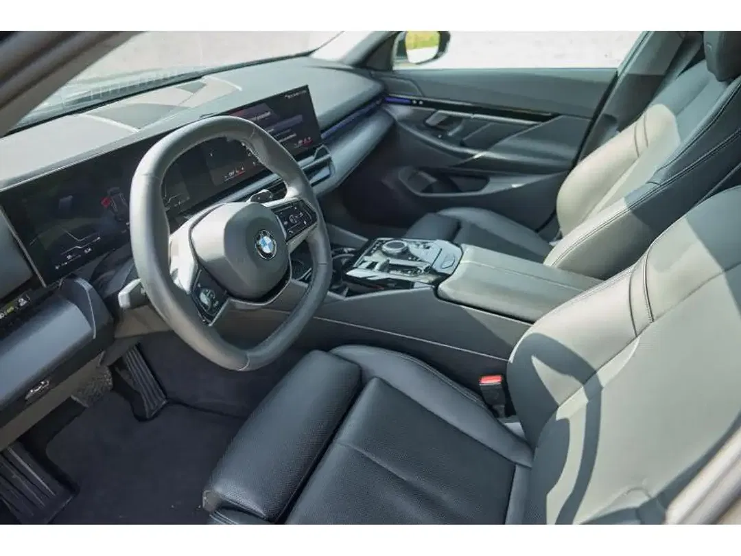 BMW 520 - Thumbnail 6