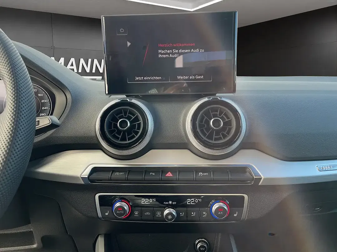Audi Q2 - Thumbnail 11