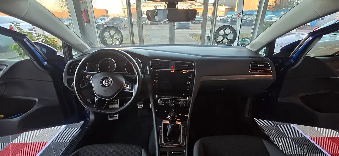 Volkswagen Golf - Thumbnail 15
