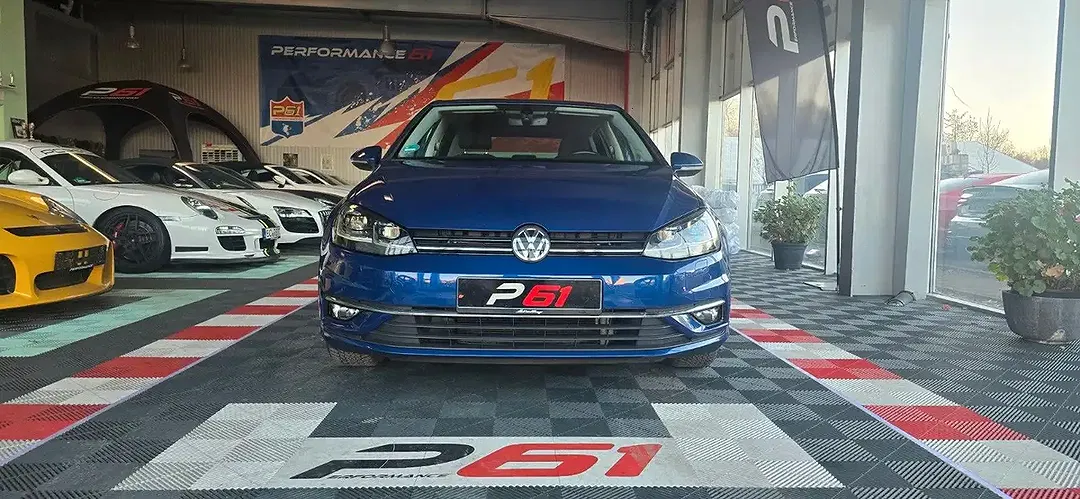 Volkswagen Golf - Thumbnail 2