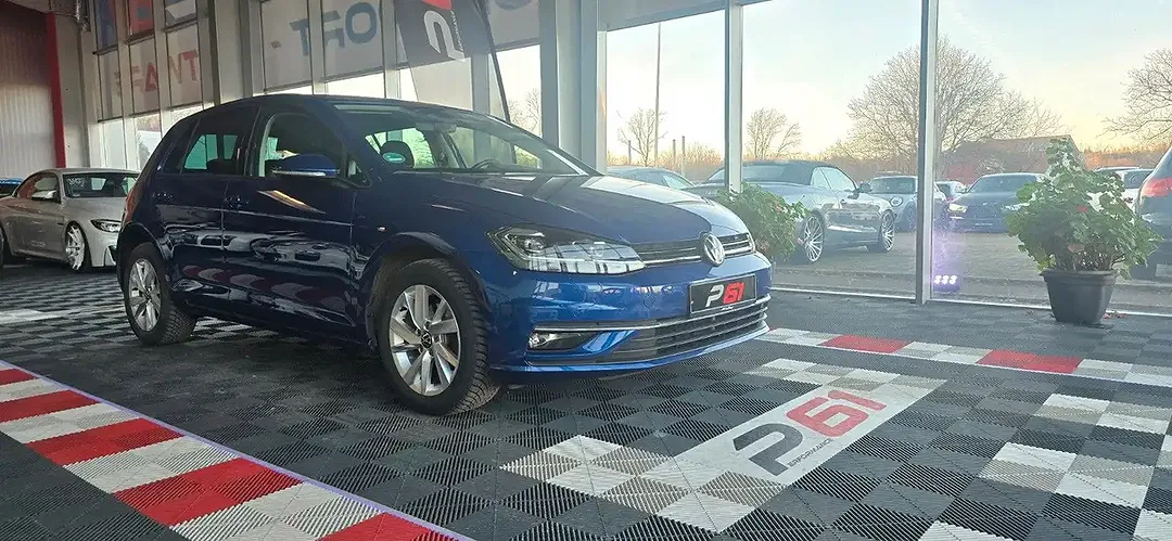 Volkswagen Golf - Thumbnail 3