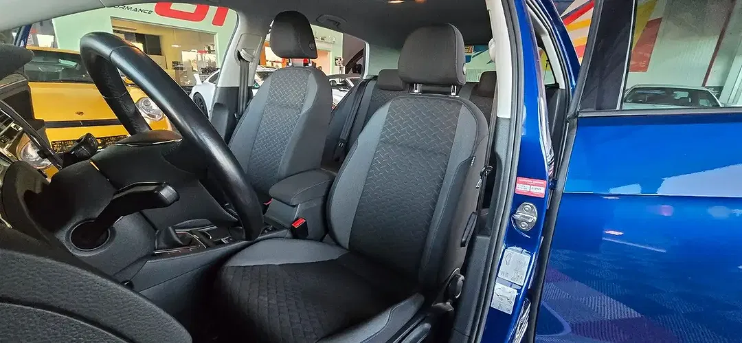 Volkswagen Golf - Thumbnail 9
