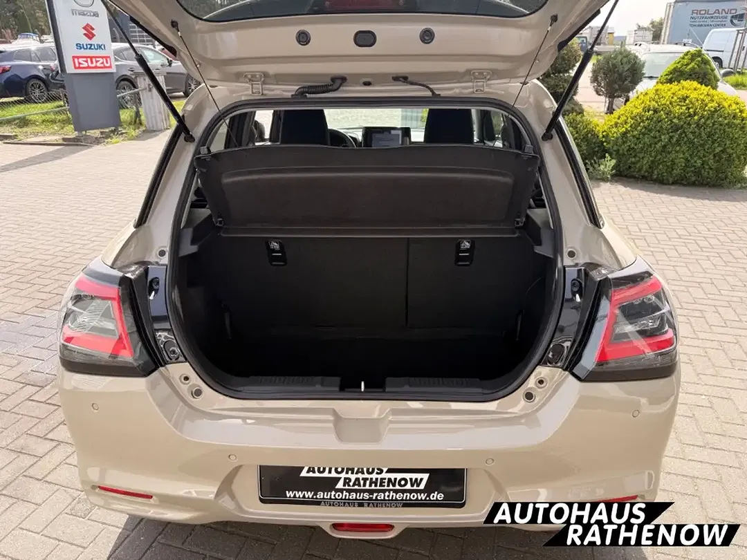 Suzuki Swift - Thumbnail 8
