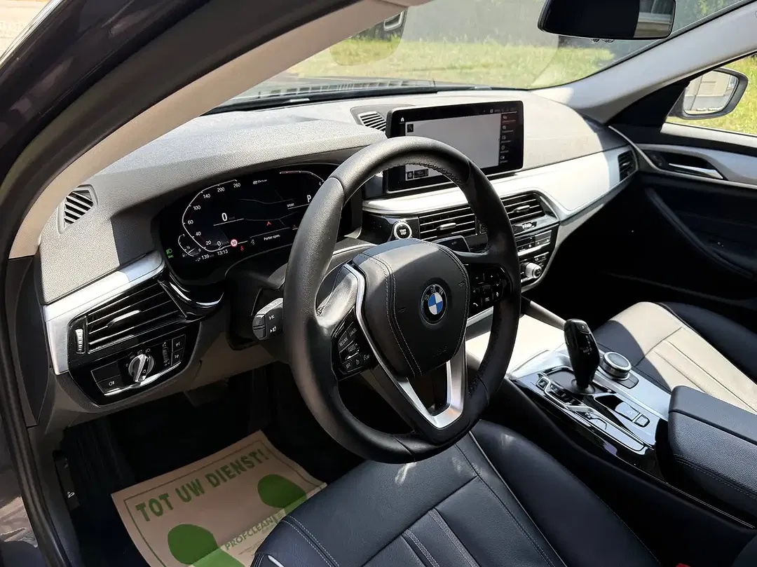 BMW 520 - Thumbnail 9