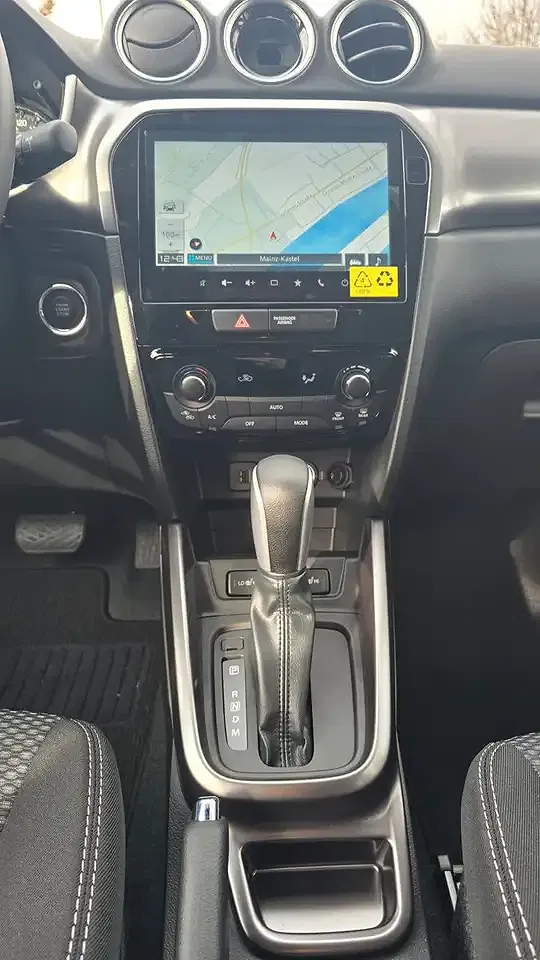 Suzuki Vitara - Thumbnail 13