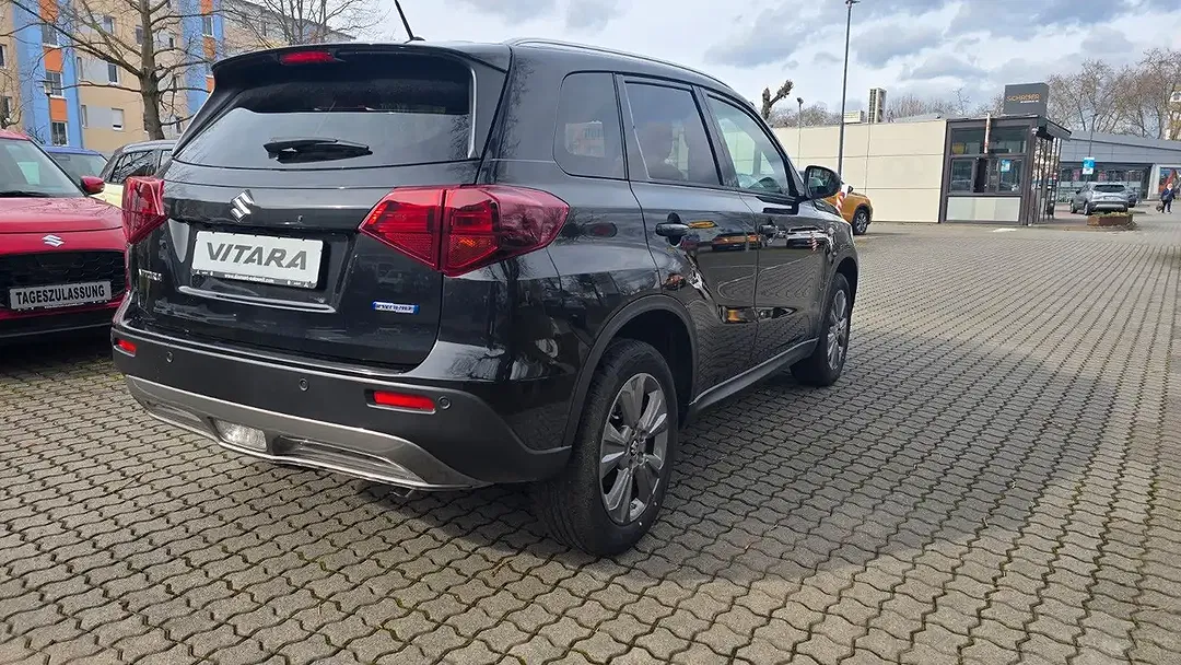 Suzuki Vitara - Thumbnail 6