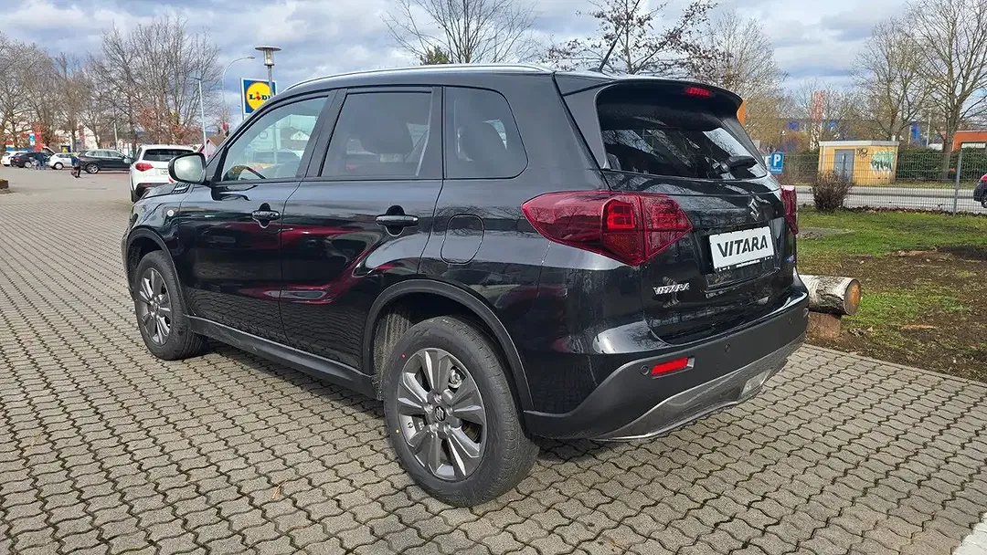 Suzuki Vitara - Thumbnail 7