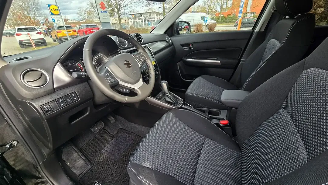Suzuki Vitara - Thumbnail 8