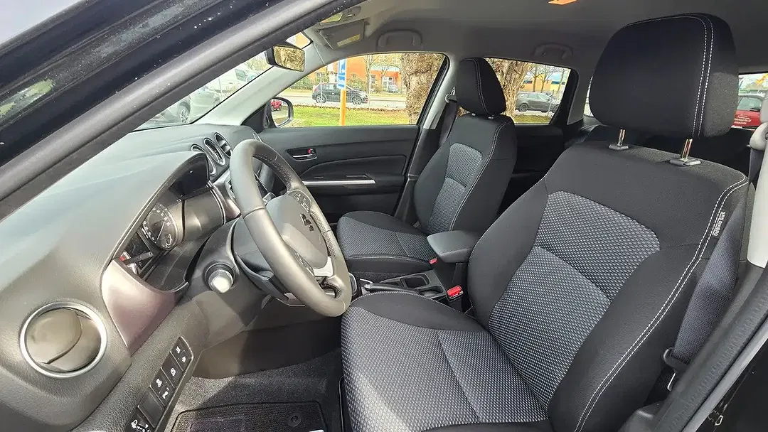 Suzuki Vitara - Thumbnail 9