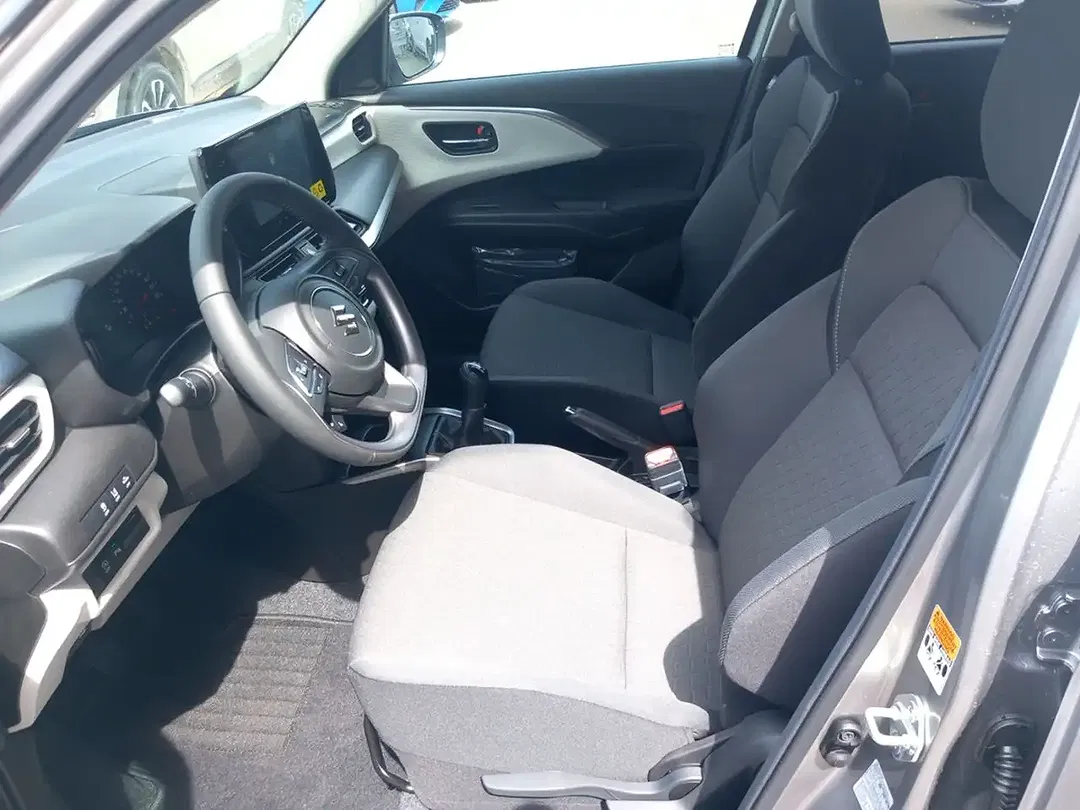 Suzuki Swift - Thumbnail 10
