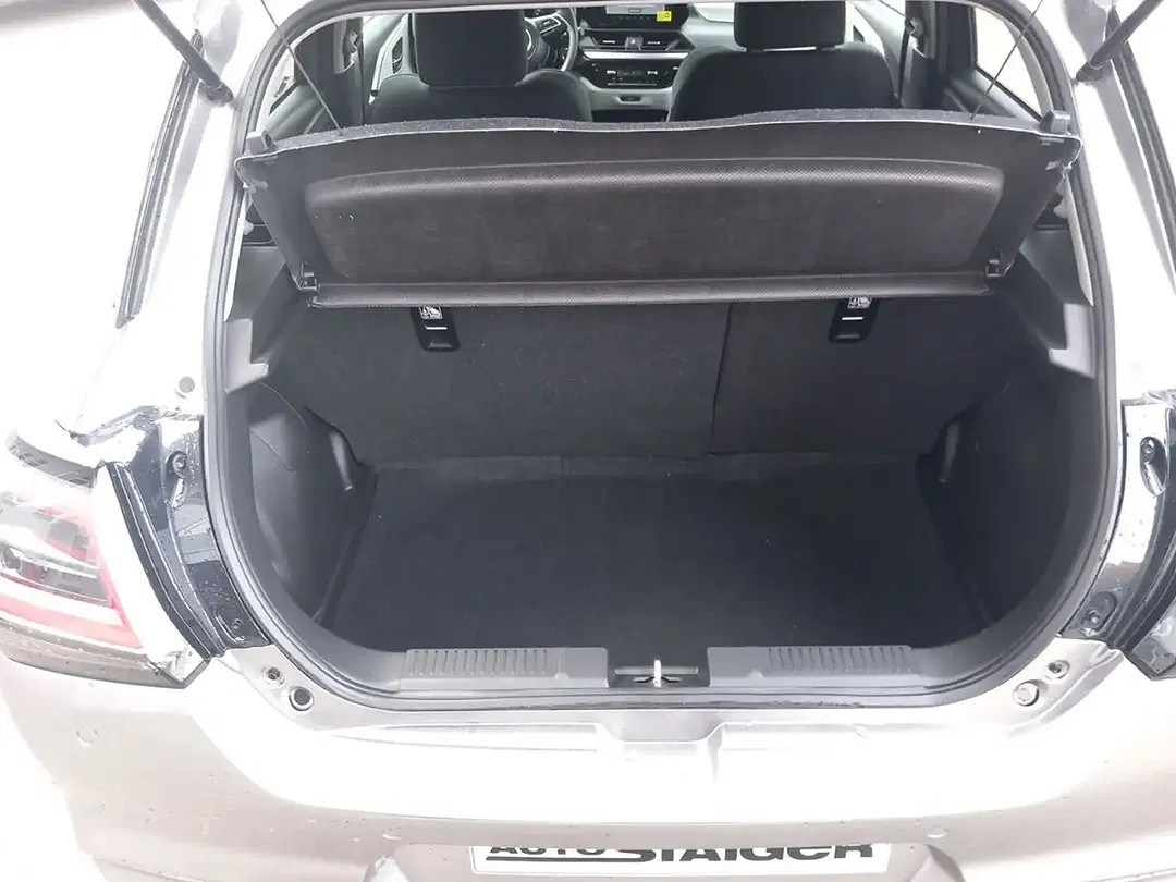 Suzuki Swift - Thumbnail 13