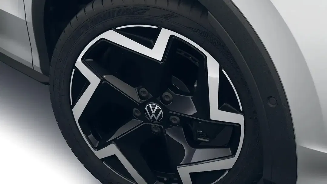 Volkswagen T-Roc - Thumbnail 4