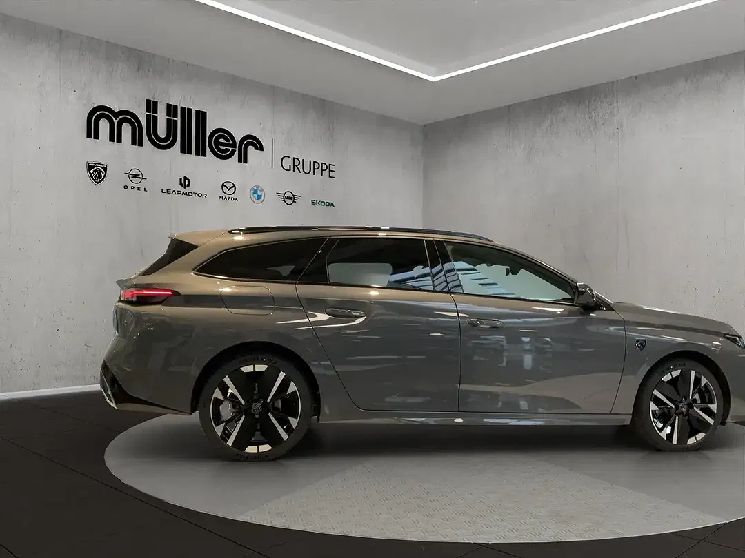 Peugeot 308 - Thumbnail 3
