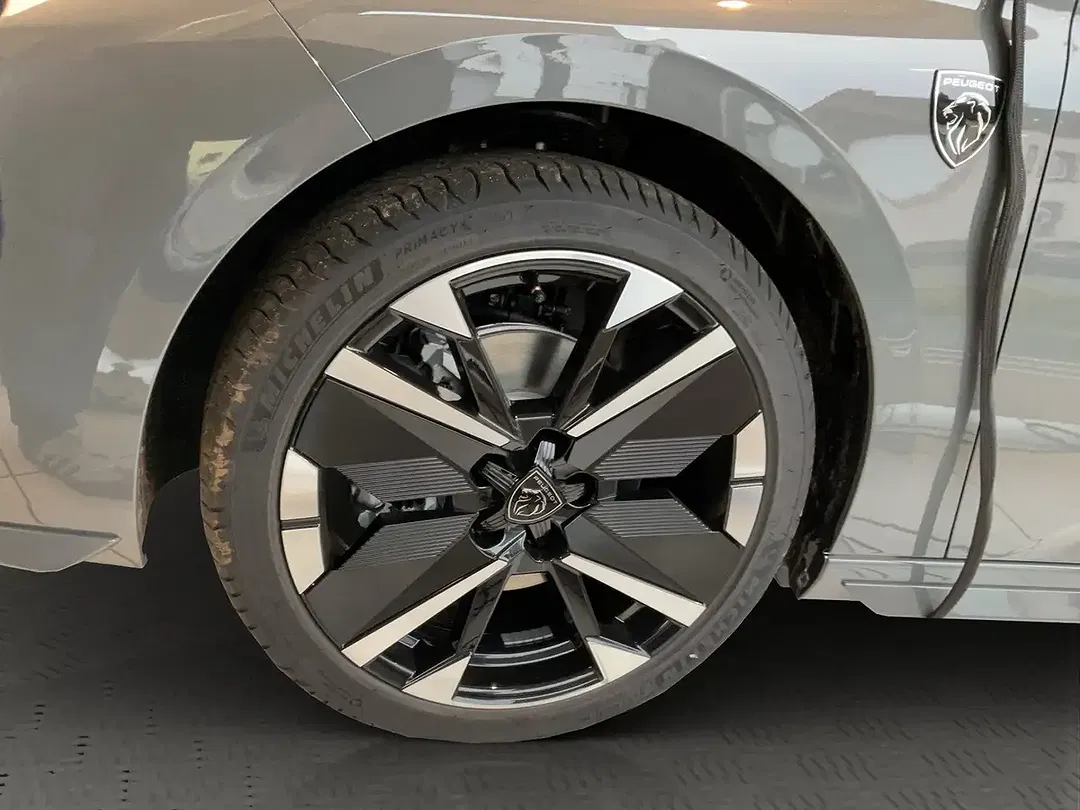 Peugeot 308 - Thumbnail 5