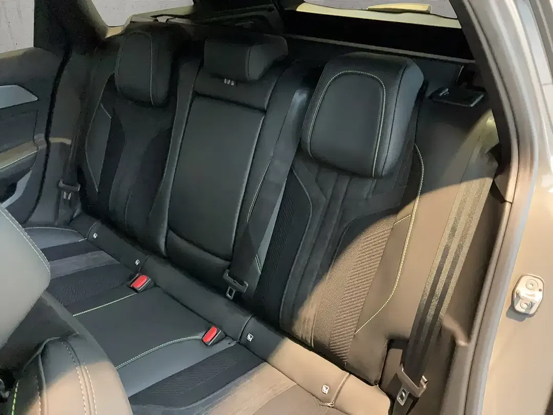Peugeot 308 - Thumbnail 8