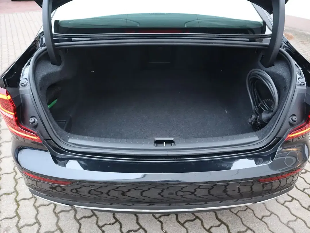 Volvo S60 - Thumbnail 6