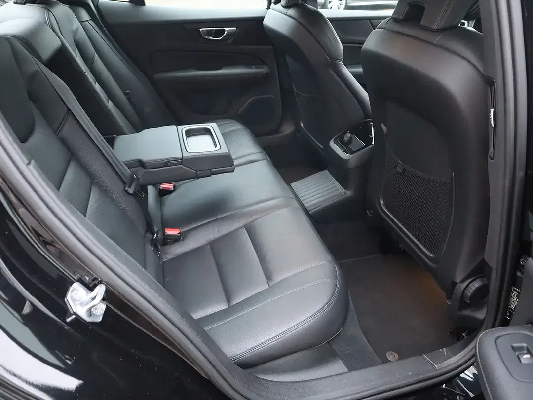 Volvo S60 - Thumbnail 7