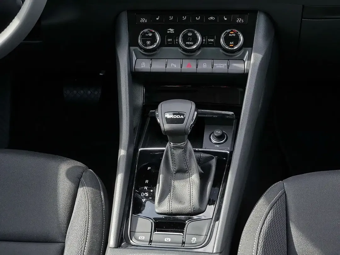 Skoda Karoq - Thumbnail 6