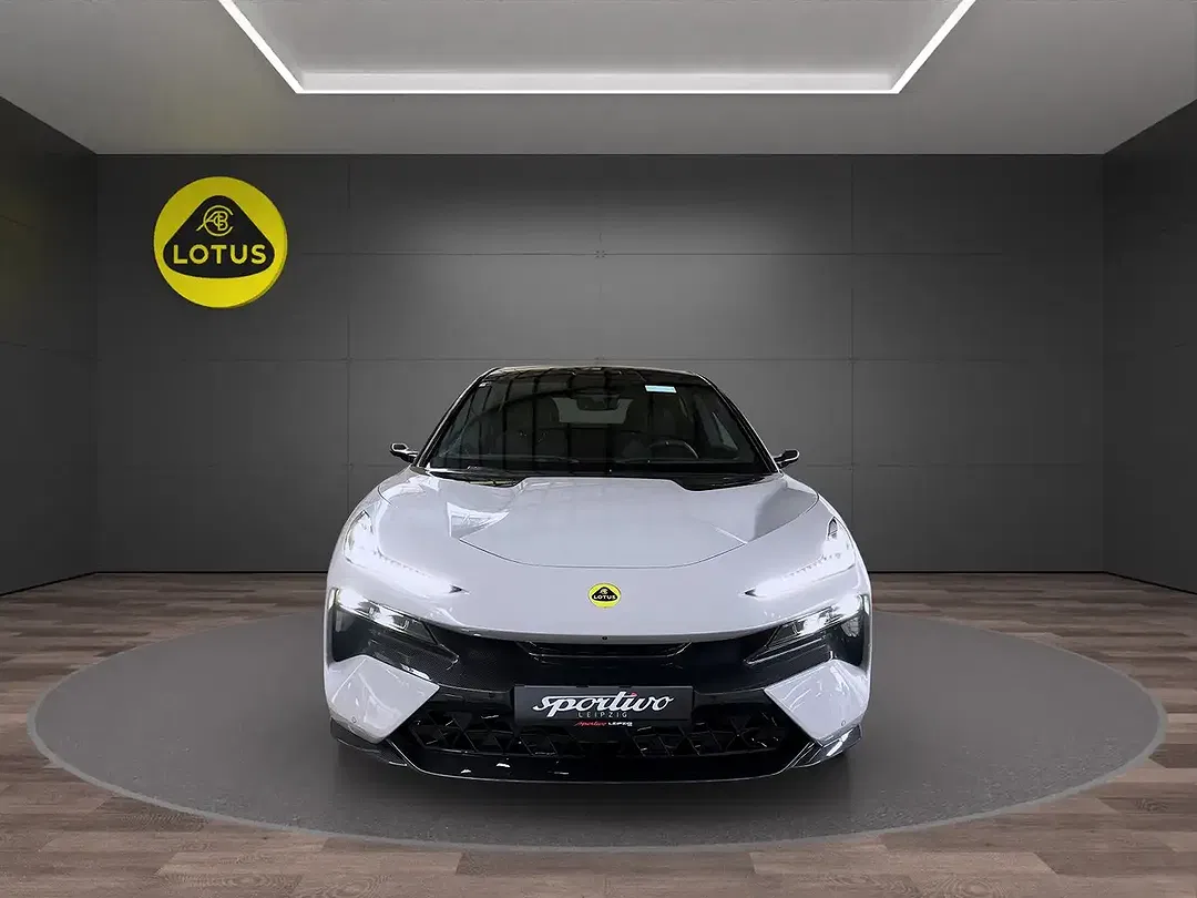 Lotus Eletre - Thumbnail 3