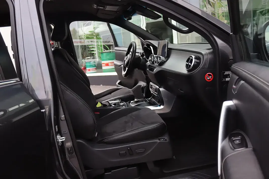 Mercedes-Benz X 250 - Thumbnail 9