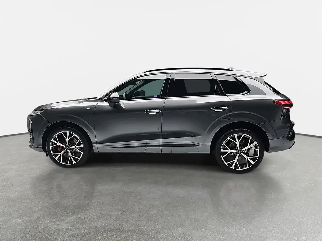 Audi Q3 - Thumbnail 5