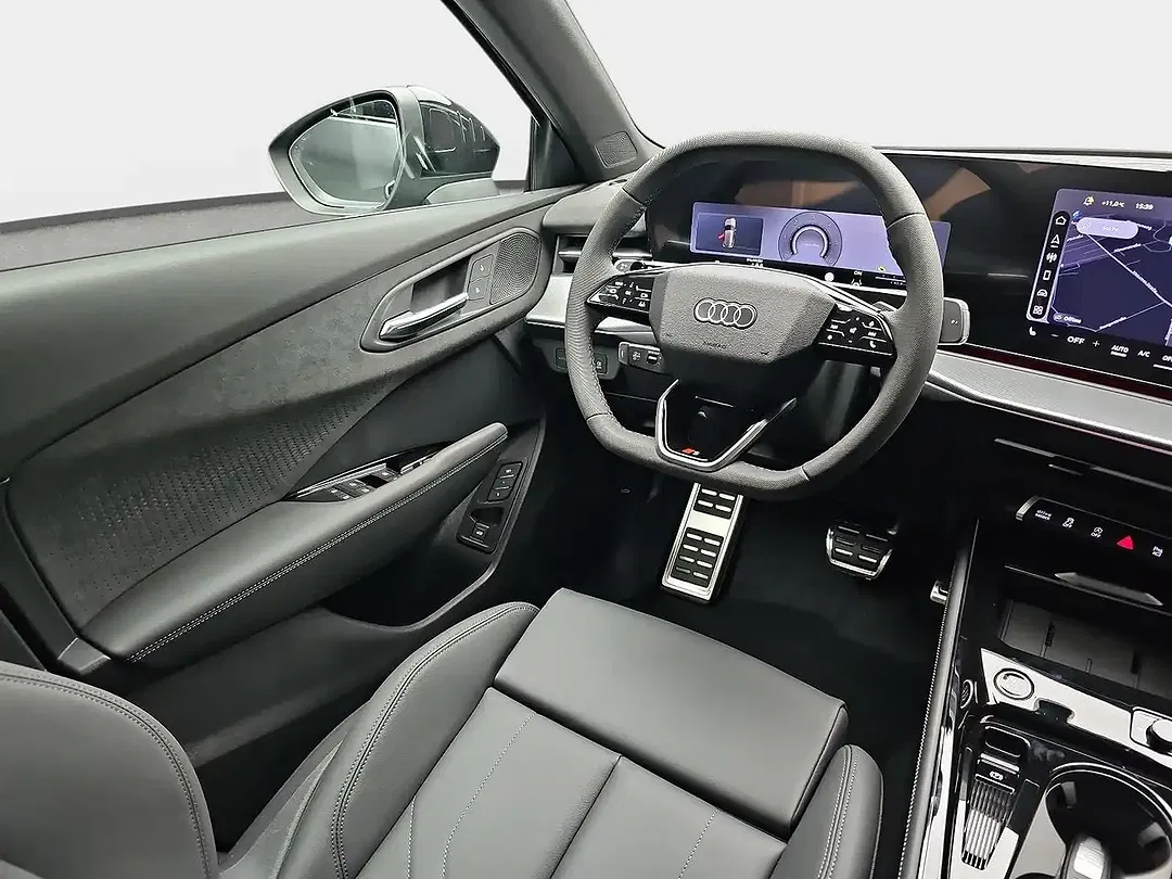 Audi Q3 - Thumbnail 8